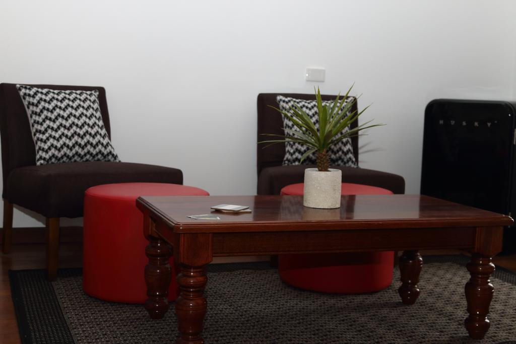 Fairway Manor Accommodation Нортъм Екстериор снимка