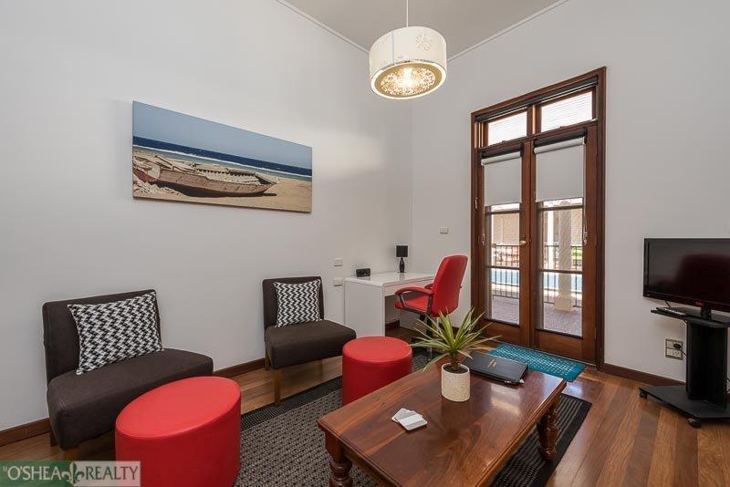 Fairway Manor Accommodation Нортъм Екстериор снимка